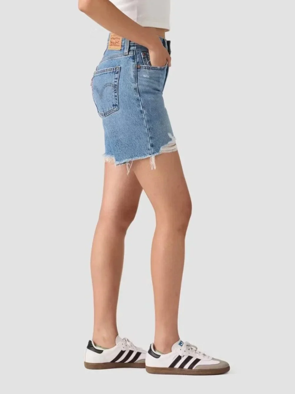 Levi 501 Women Mid-Thigh Shorts - Blow Big Horns - Picture 2 of 3